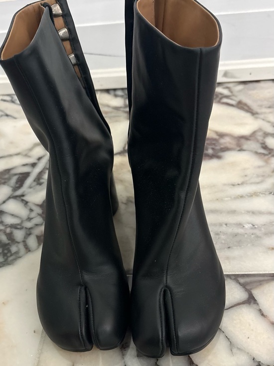 Maison Martin Margiela Shoes - (Worn once)Maison Martin Margiela Leather Tabi boots